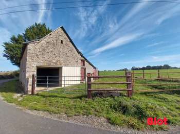 Vente Longère et corps de ferme 2 piècesVal-d'Izé
