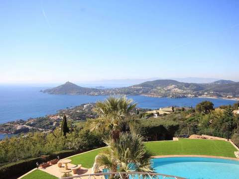 Vente maison 10 pièces Agay 83