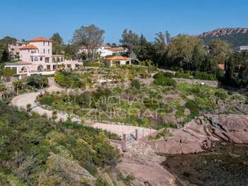 Vente maison 10 pièces Agay 83