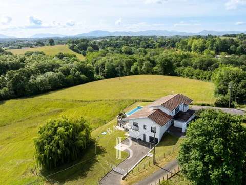 Vente maison 6 pièces Ahetze 64