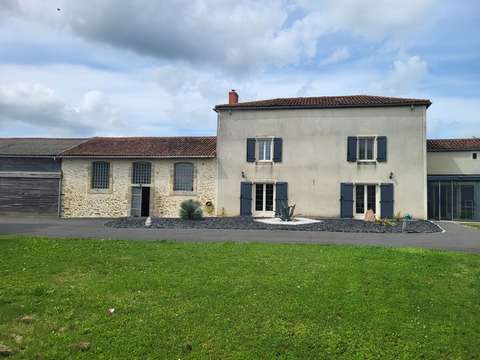 Vente maison 9 pièces Airvault 79