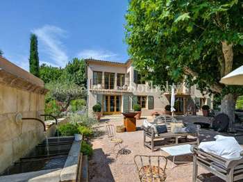 Vente maison 8 pièces Aix-en-Provence 13
