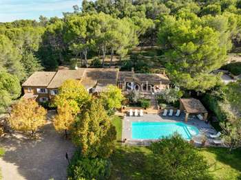 Vente maison 8 pièces Aix-en-Provence 13