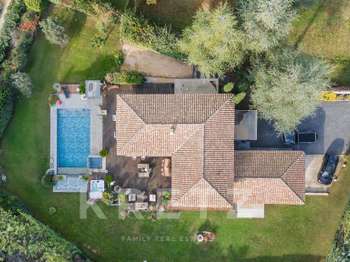 Maison 8 pièces 300 m² · à Aix-en-Provence · 300 m² · 1 698 000 €