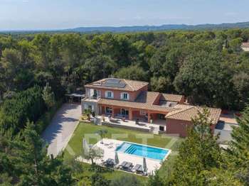 Maison 8 pièces 254 m² · à Aix-en-Provence · 254 m² · 1 395 000 €