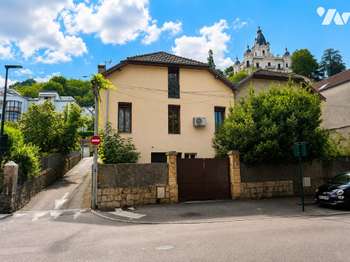 Maison 10 pièces 177 m² · à Aix-les-Bains · 177 m² · 495 000 €