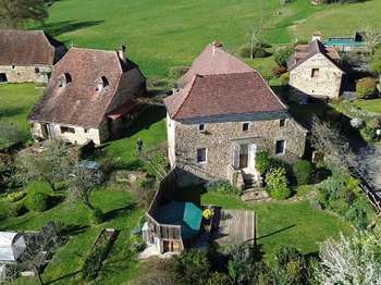 Maison 10 pièces 340 m² · à Alvignac · 340 m² · 685 000 €