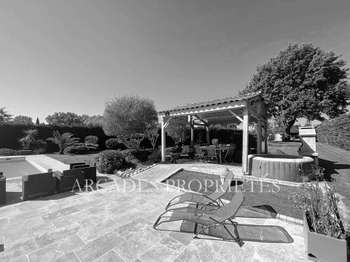 Vente maison 8 pièces Ambarès-et-Lagrave 33