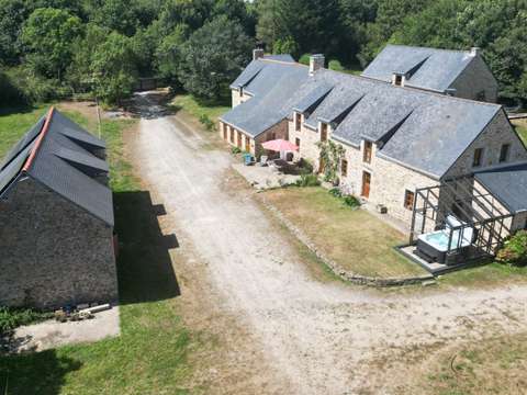 Vente maison 15 pièces Ambon 56