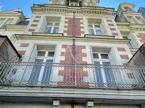 Vente maison 8 pièces Angers Centre 49