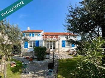 Vente maison 6 pièces Angles 85