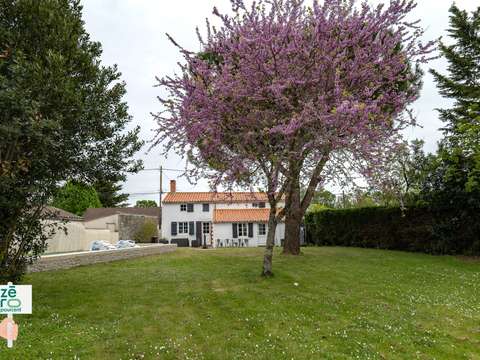 Vente maison 6 pièces Angles 85