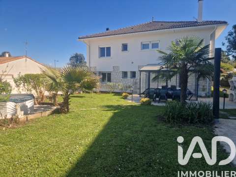 Vente maison 8 pièces Angoulême 16