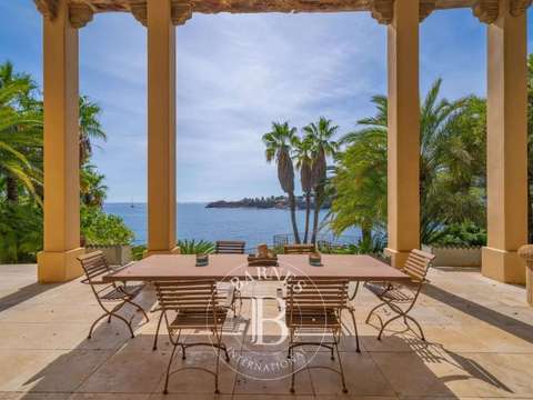 Vente maison 7 pièces Antheor 83