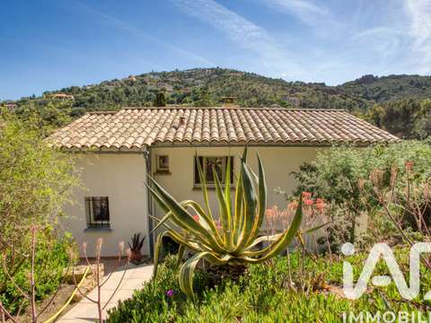 Vente maison 4 pièces Antheor 83