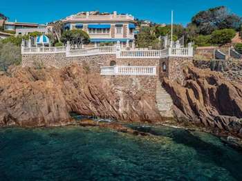 Vente maison 9 pièces Antheor 83