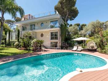 Maison 6 pièces 246 m² · à Antibes · 246 m² · 3 990 000 €