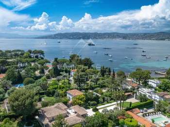 Maison 1 pièce 159 m² · à Antibes · 159 m² · 2 150 000 €