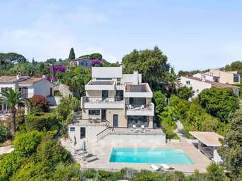Maison 7 pièces 214 m² · à Antibes · 214 m² · 1 850 000 €
