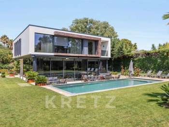 Maison 8 pièces 400 m² · à Antibes · 400 m² · 9 500 000 €