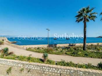 Maison 4 pièces 115 m² · à Antibes · 115 m² · 2 438 000 €