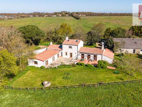 Vente maison 7 pièces Apremont 85