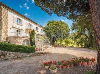 Vente maison 9 pièces Apt 84