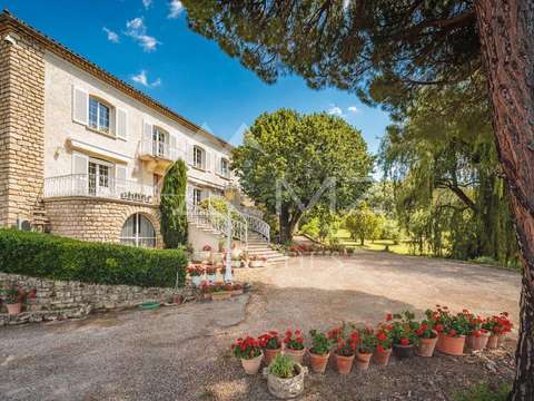 Vente maison 9 pièces Apt 84