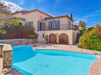 Maison 5 pièces 151 m² · à Aramon · 151 m² · 548 000 €
