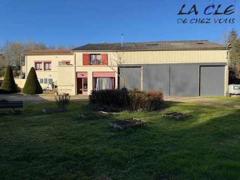 Vente maison 9 pièces Ardin 79