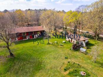 Vente maison 7 pièces Arès 33