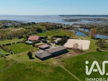 Vente maison 12 pièces Arès 33