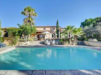 Vente maison 8 pièces Arles 13