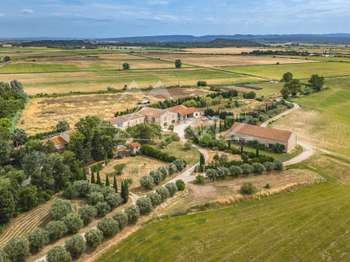Maison 900 m² · à Arles · 900 m² · 1 900 000 €