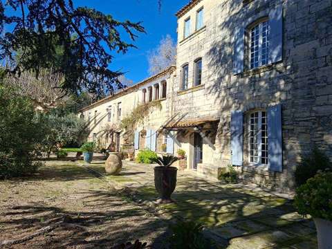 Vente maison 15 pièces Arles 13