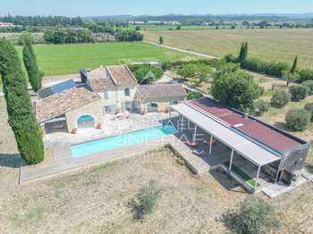 Maison 12 pièces 323 m² · à Arles · 323 m² · 2 350 000 €