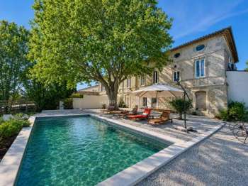 Maison 8 pièces 400 m² · à Arles · 400 m² · 995 000 €