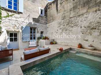 Maison 6 pièces 92 m² · à Arles · 92 m² · 695 000 €