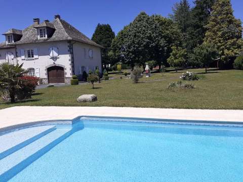 Vente maison 8 pièces Arpajon-sur-Cère 15