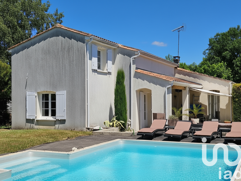 Vente maison 9 pièces Ars 16