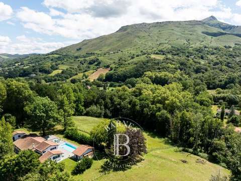 Vente maison 8 pièces Ascain 64