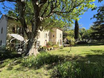 Maison 7 pièces 270 m² · à Aubignan · 270 m² · 945 000 €
