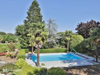 Vente maison 10 pièces Aubigny-les-Clouzeaux 85