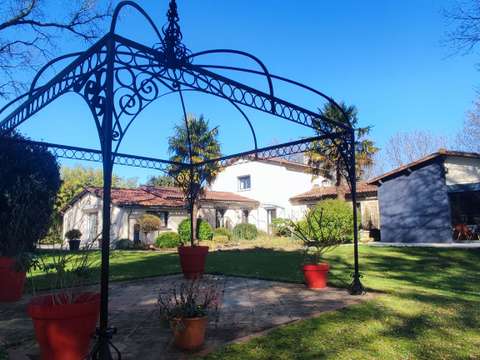 Vente maison 9 pièces Augé 79