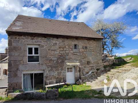 Vente maison 4 pièces Aumont-Aubrac 48
