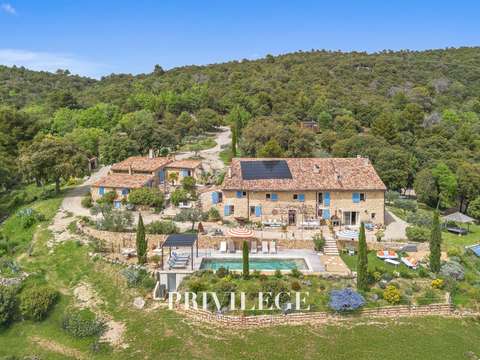 Vente maison 16 pièces Aups 83