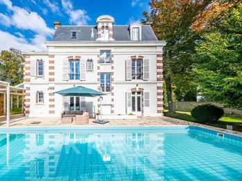 Maison 11 pièces 400 m² · à Auxerre · 400 m² · 1 060 000 €