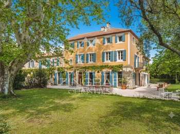 Maison 13 pièces 700 m² · à Avignon · 700 m² · 1 500 000 €