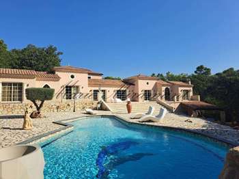 Maison 9 pièces 280 m² · à Avignon · 280 m² · 800 000 €