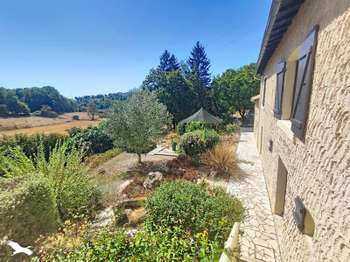 Maison 5 pièces 145 m² · à Azay-le-Brûlé · 145 m² · 265 000 €
